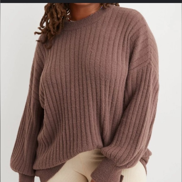 aerie Sweaters - Aerie buttercream crew sweater size XL